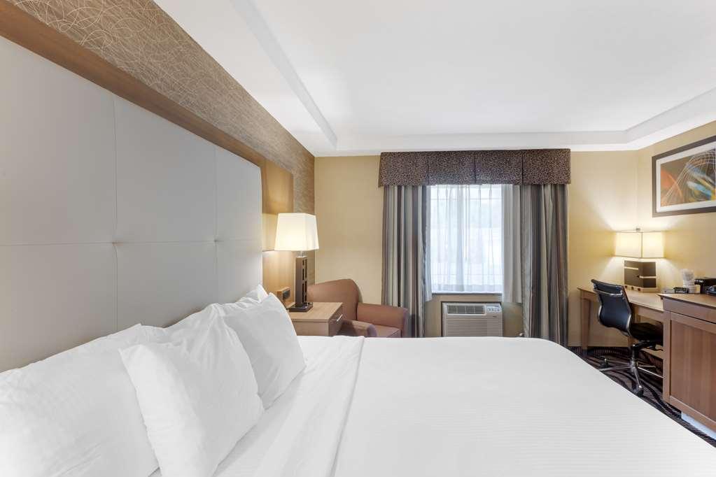 Best Western Summit Inn Niagara Falls Room photo