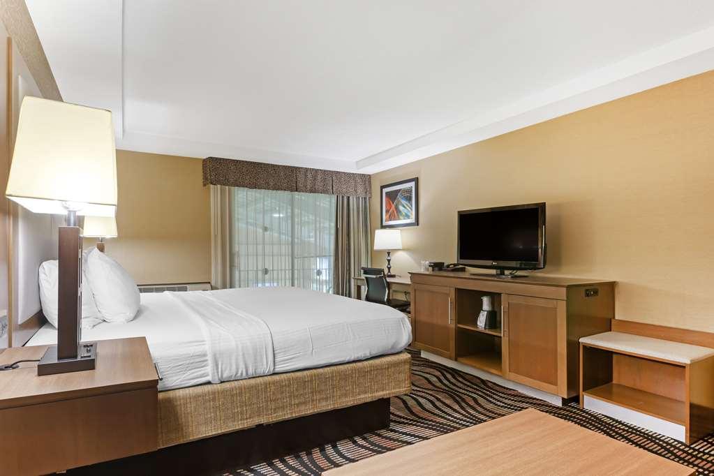 Best Western Summit Inn Niagara Falls Room photo